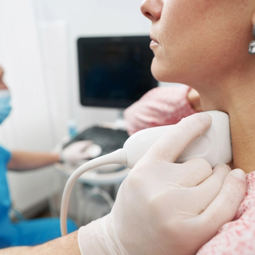 Consulta de medicina general en clínica Almerisalud